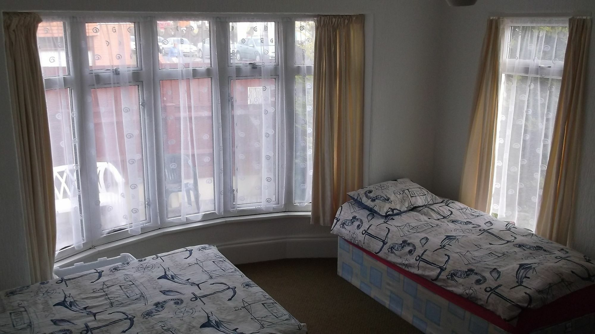 Barbie House ,Opposite The Beach & Paignton Pier , 2 Bedroom Apartment With Private Car Space & Garden , Free Access Next Door To The Stunning Ballet & Make Up School & A Beautiful Ladys Beauty Salon (Adults Only) 외부 사진