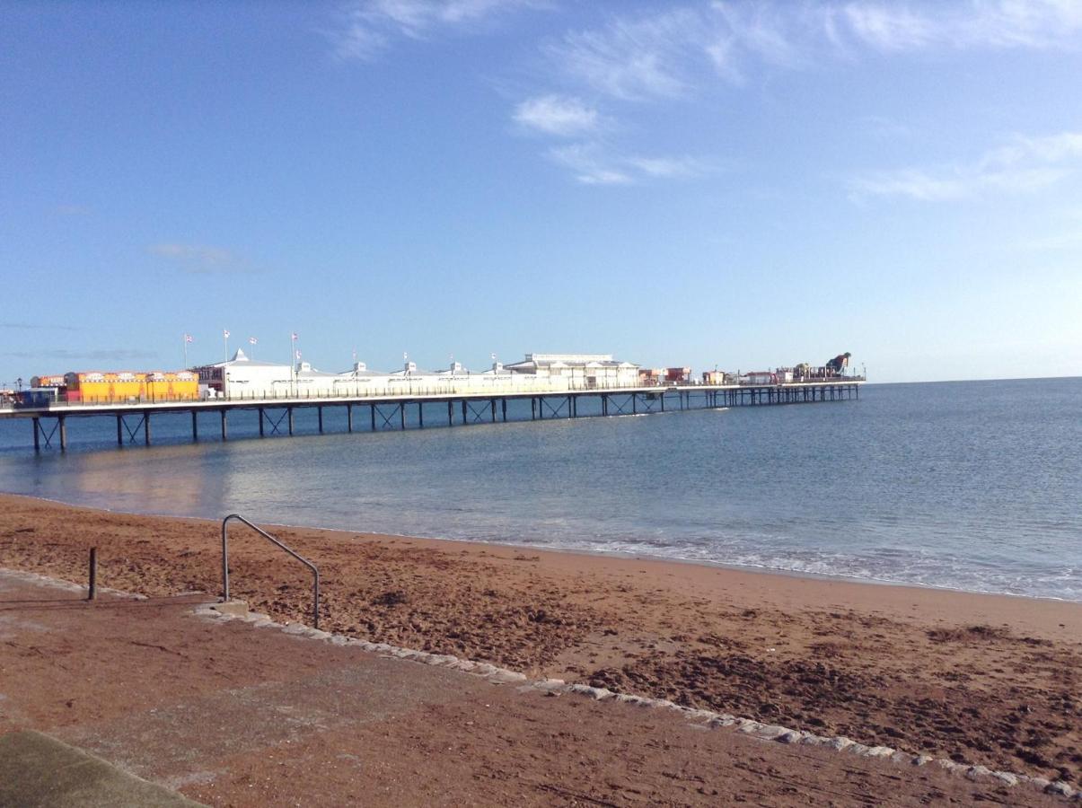 Barbie House ,Opposite The Beach & Paignton Pier , 2 Bedroom Apartment With Private Car Space & Garden , Free Access Next Door To The Stunning Ballet & Make Up School & A Beautiful Ladys Beauty Salon (Adults Only) 외부 사진